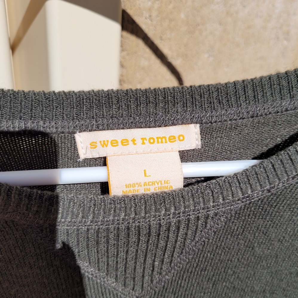 Sweet Romeo sweatershirt - Picture 2 of 3